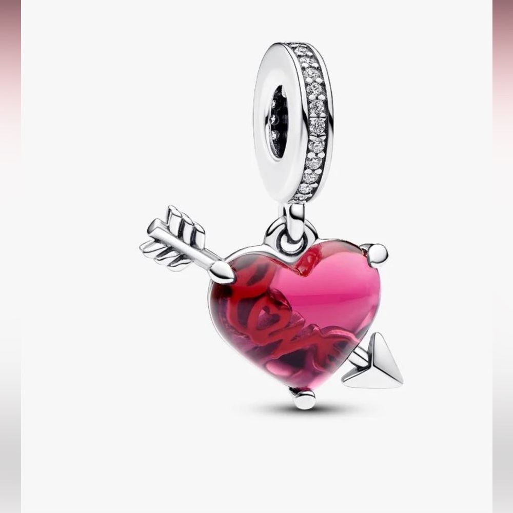 Authentic Pandora Red Heart & Arrow Murano Glass Dangle Charm
Sterling silver